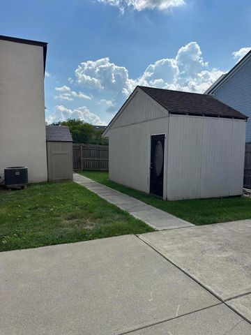 1518 Ojibwas Court, Grove City, OH 43123