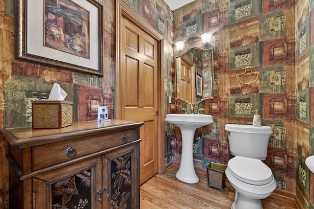 W287N6371 Broadwing COURT, Hartland, WI 53029