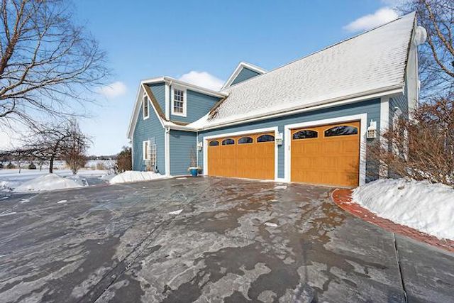 W287N6371 Broadwing COURT, Hartland, WI 53029