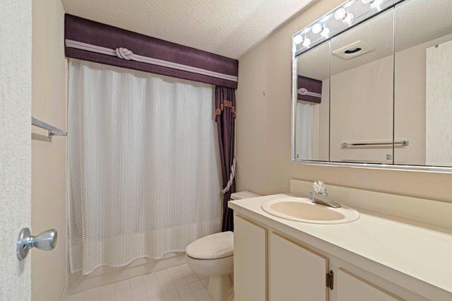 200 SE 5th Avenue 107, Dania Beach, FL 33004