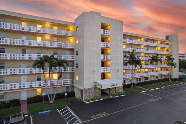 200 SE 5th Avenue 107, Dania Beach, FL 33004