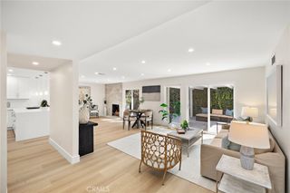 359 Ravello Lane, Costa Mesa, CA 92627