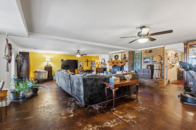 2321 COUNTY ROAD 2100, Ivanhoe, TX 75447
