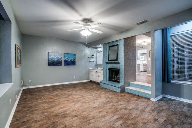 24 Oakbrook Drive, Lewisville, TX 75057