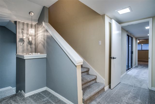 24 Oakbrook Drive, Lewisville, TX 75057