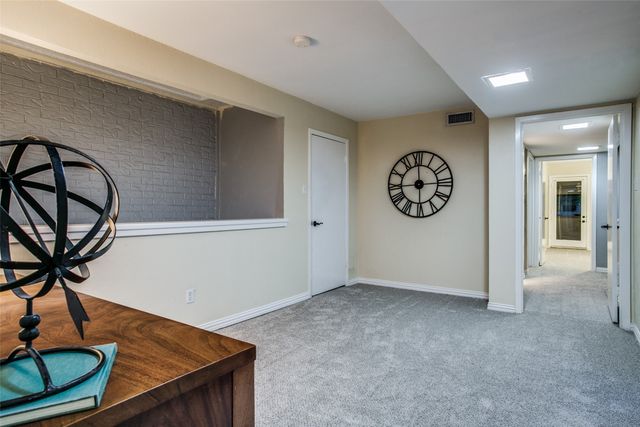 24 Oakbrook Drive, Lewisville, TX 75057