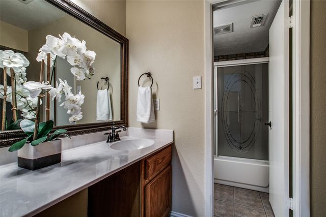 24 Oakbrook Drive, Lewisville, TX 75057