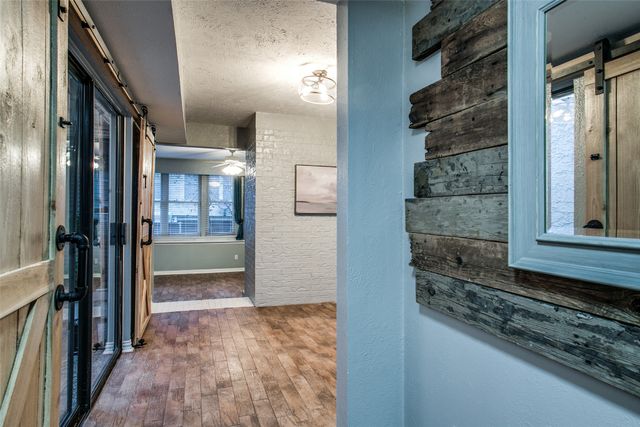 24 Oakbrook Drive, Lewisville, TX 75057