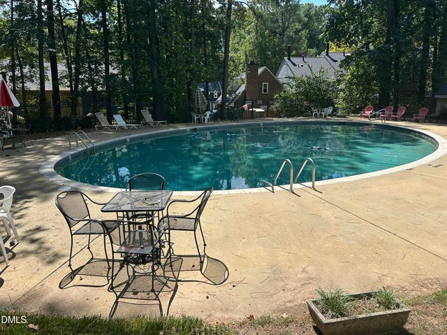 5617 Hamstead Crossing, Raleigh, NC 27612