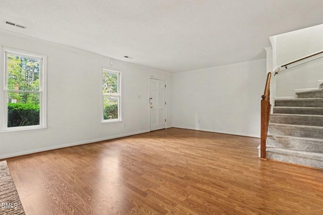 5617 Hamstead Crossing, Raleigh, NC 27612
