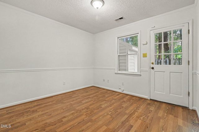 5617 Hamstead Crossing, Raleigh, NC 27612