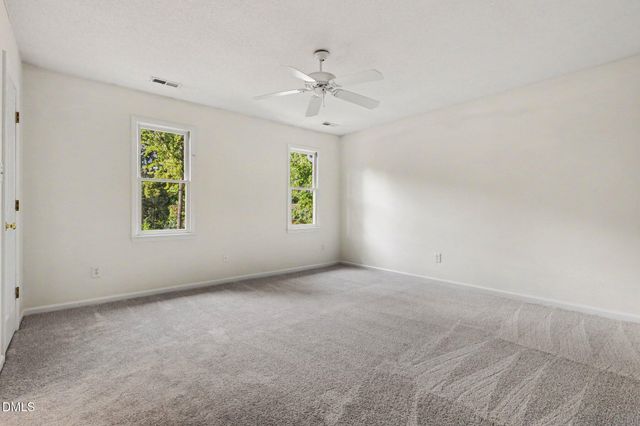 5617 Hamstead Crossing, Raleigh, NC 27612
