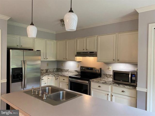 211 MORNINGSIDE DR, Falling Waters, WV 25419