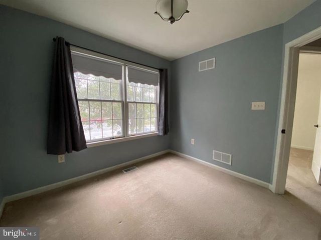 211 MORNINGSIDE DR, Falling Waters, WV 25419