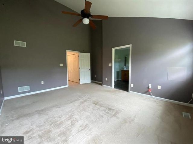 211 MORNINGSIDE DR, Falling Waters, WV 25419