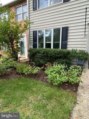 211 MORNINGSIDE DR, Falling Waters, WV 25419