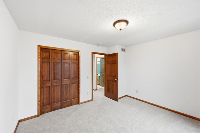 12888 S Robert Trail, Rosemount, MN 55068
