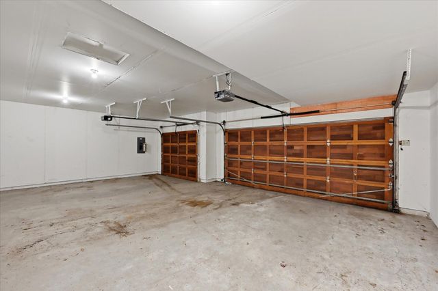 12888 S Robert Trail, Rosemount, MN 55068