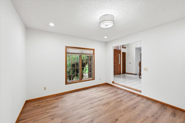 12888 S Robert Trail, Rosemount, MN 55068