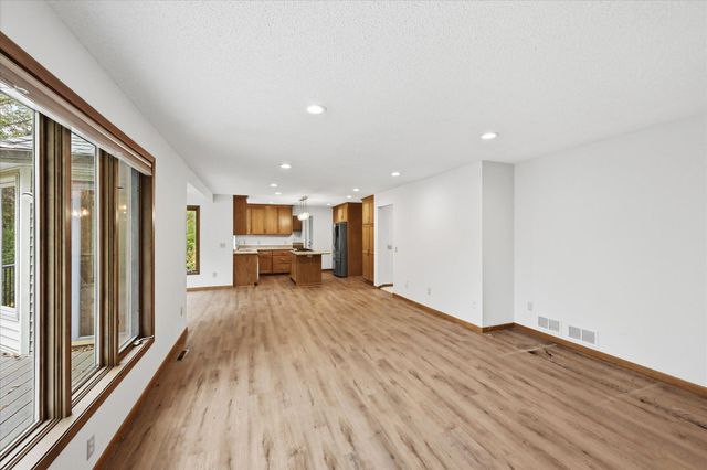 12888 S Robert Trail, Rosemount, MN 55068