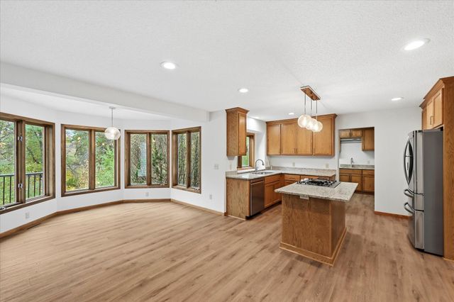 12888 S Robert Trail, Rosemount, MN 55068