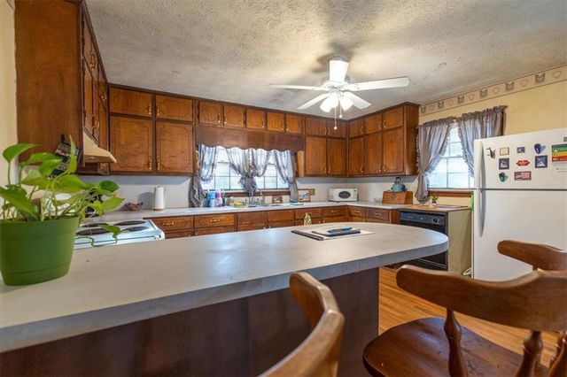 586 Holloway Hollow, Monticello, GA 31064