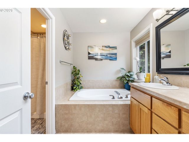 9613 Ne 157TH Ave, Vancouver, WA 98682