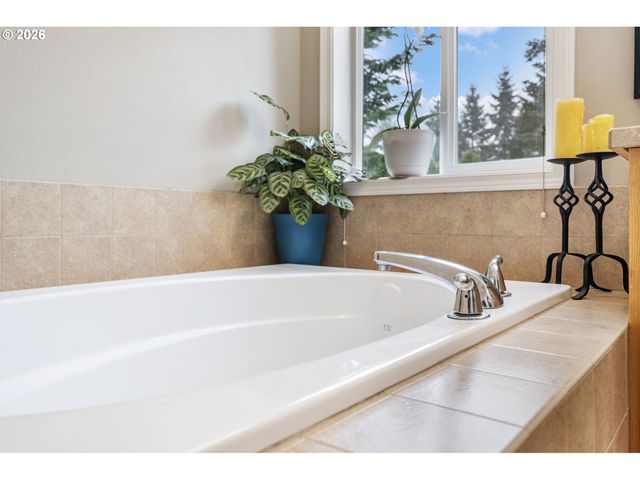 9613 Ne 157TH Ave, Vancouver, WA 98682