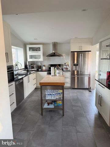 2511 LINDELL ST, Silver Spring, MD 20902