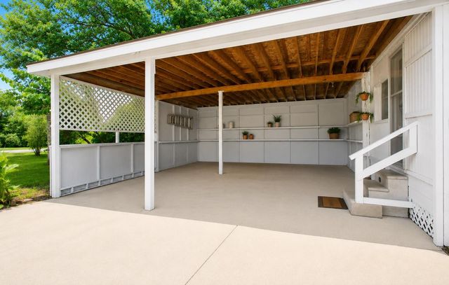 232 Fm 2628 Road, Huntsville, TX 77320