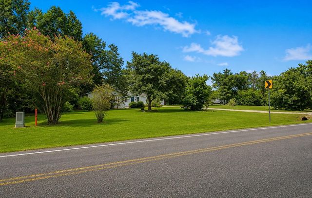 232 Fm 2628 Road, Huntsville, TX 77320