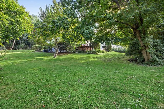 14 Sunview Drive, Glen Cove, NY 11542