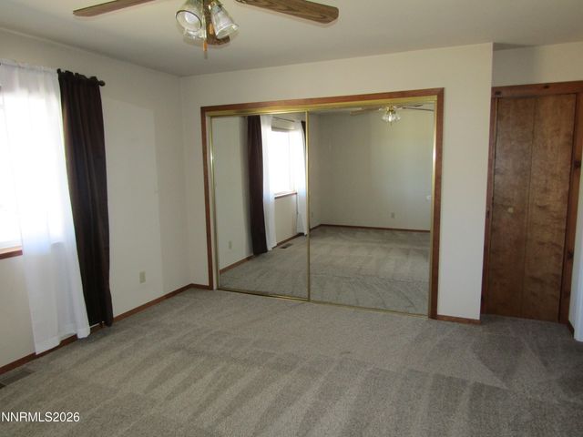 15 Juniper Way, Yerington, NV 89447