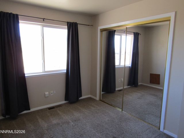 15 Juniper Way, Yerington, NV 89447