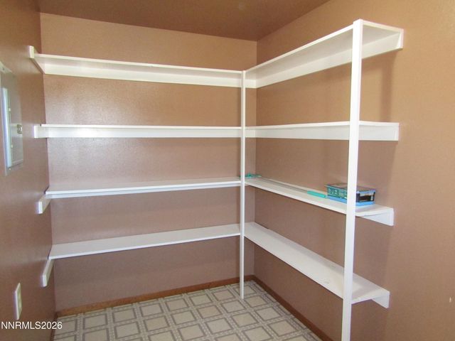 15 Juniper Way, Yerington, NV 89447