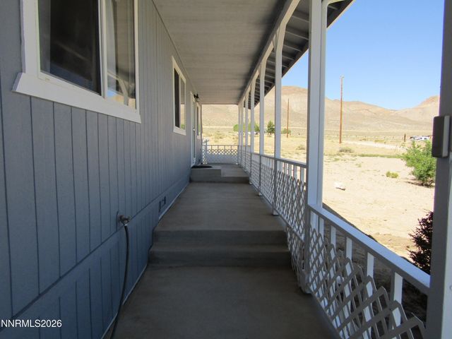 15 Juniper Way, Yerington, NV 89447
