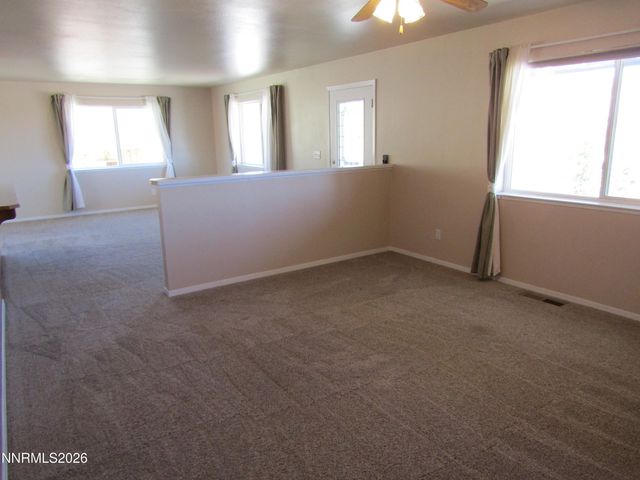 15 Juniper Way, Yerington, NV 89447