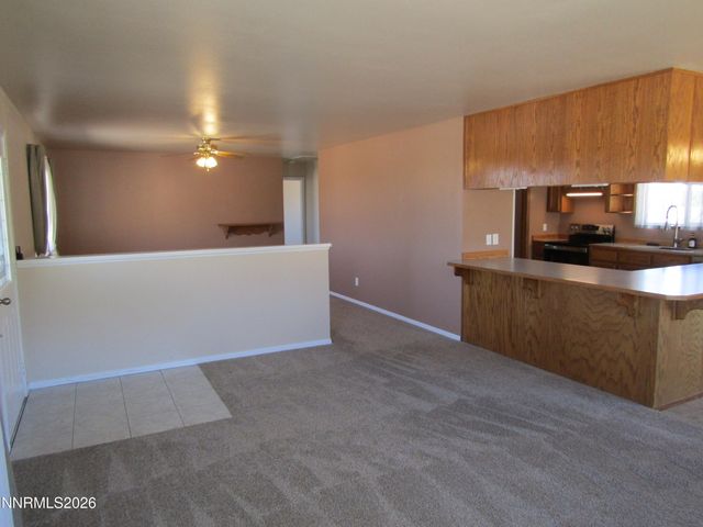 15 Juniper Way, Yerington, NV 89447