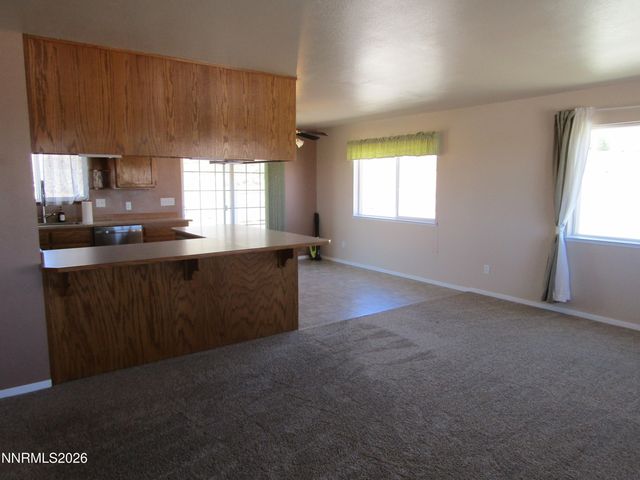 15 Juniper Way, Yerington, NV 89447