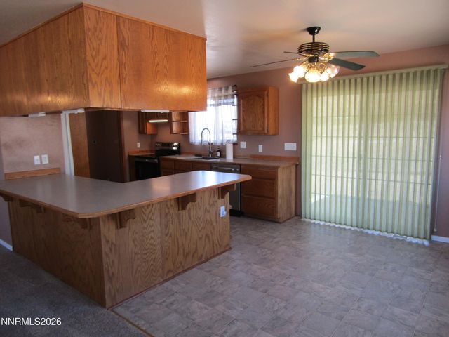 15 Juniper Way, Yerington, NV 89447