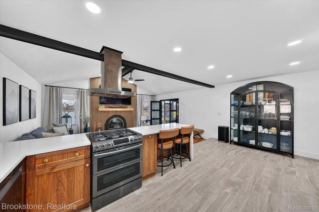 14327 Lakeshore Drive, Sterling Heights, MI 48313