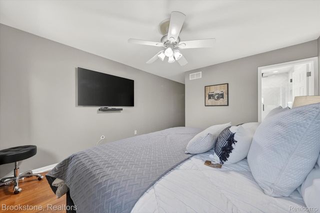 14327 Lakeshore Drive, Sterling Heights, MI 48313