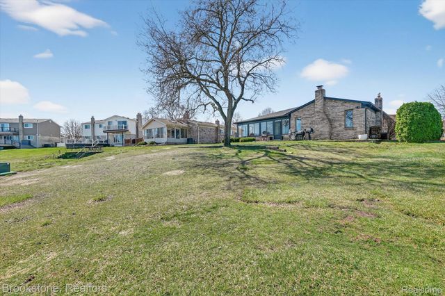 14327 Lakeshore Drive, Sterling Heights, MI 48313