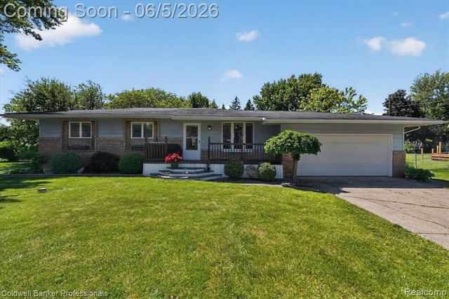6076 Wild Turkey Road, Grand Blanc, MI 48439