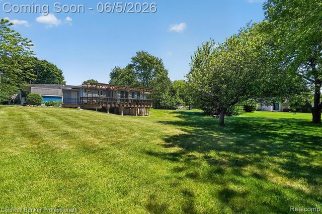 6076 Wild Turkey Road, Grand Blanc, MI 48439