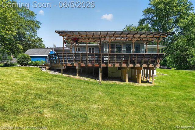 6076 Wild Turkey Road, Grand Blanc, MI 48439