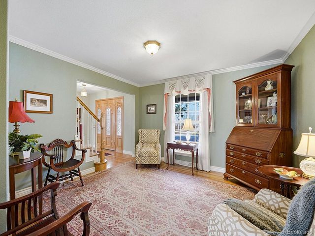 7518 S Willow Cir, Centennial, CO 80112