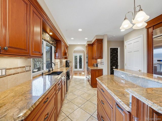 7518 S Willow Cir, Centennial, CO 80112