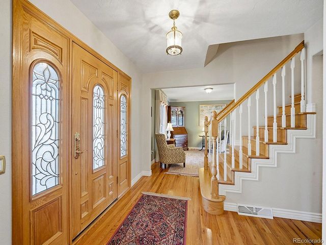 7518 S Willow Cir, Centennial, CO 80112