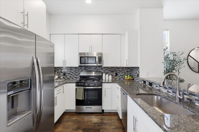 3200 Ross Avenue 28, Dallas, TX 75204